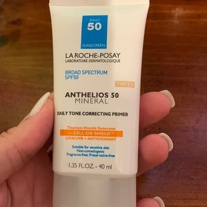 La Roche-Posay, Anthelios 50 SPF Mineral, tinted.